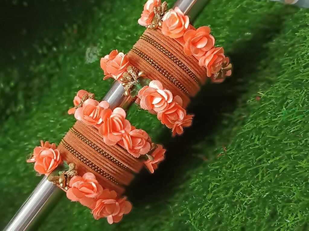 Red Chuda Set :2025 के लिए देखें लाल चूड़ियों के सेट, जो हर साड़ी के साथ खूब जचेंगे 3 Red Chuda Set :2025 के लिए देखें लाल चूड़ियों के सेट, जो हर साड़ी के साथ खूब जचेंगे