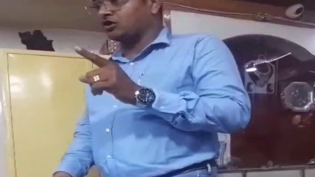 भाजपा नेता बोला- महिला के कपड़े उतारकर घुमाऊंगा