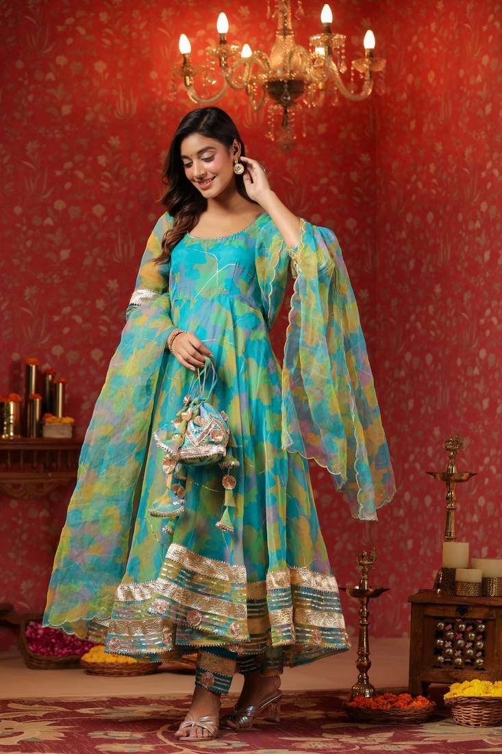 Anarkali Suit Design: इस साल अनारकली सूट डिज़ाइन ट्रेंड में हैं, ये आपको बिल्कुल शाही लुक देंगे