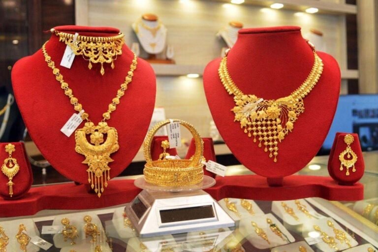 Gold Price Today: सोने की कीमतों मे फिर से भारी तेजी, चांदी में भी जबरदस्त उछाल,जानिए आज का भाव