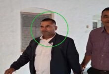 MP - पेंशन अधिकारी निकला रिश्वतखोर - 10 हजार घूस लेते लोकायुक्त रंगे हाथों पकड़ा 7 MP - पेंशन अधिकारी निकला रिश्वतखो रः 10 हजार घूस लेते लोकायुक्त रंगे हाथों पकड़ा