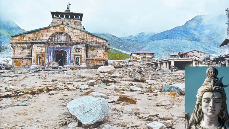 Kedarnath - केदारनाथ में तबाही मचाने वाली चट्टानों पर उकेरे भगवान शिव के रूप