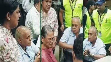 पूर्व कुलपति को उनका बेटा मारता पीटता है, हुई शिकायत