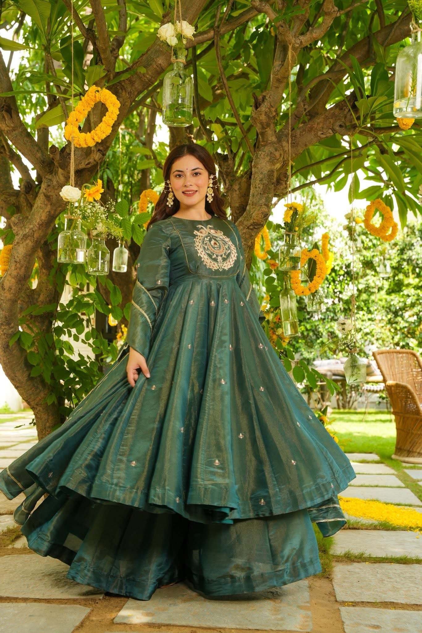 Anarkali Suit Design: शादी-फंक्शन में पाएं रॉयल लुक , अनारकली सूट के नए ट्रेंडिंग डिजाइन्स