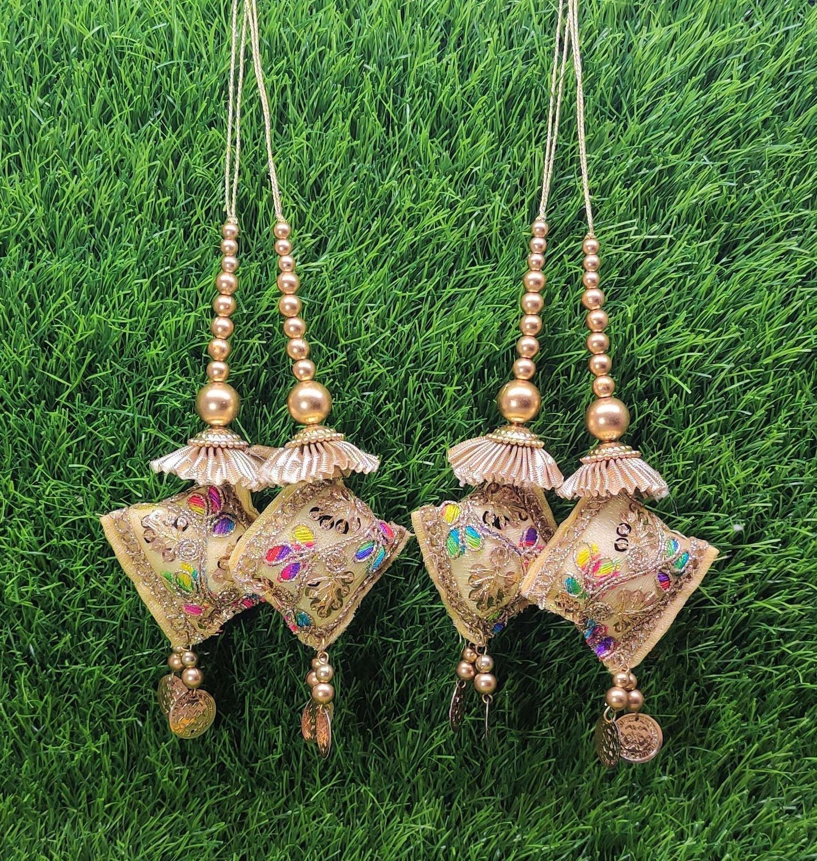 Bridal Blouse Tassel Designs: ब्राइडल ब्लाउज पर लगाएं ये स्टनिंग लटकन,ट्रेंडी लटकन से लहंगे को दें हेवी लुक