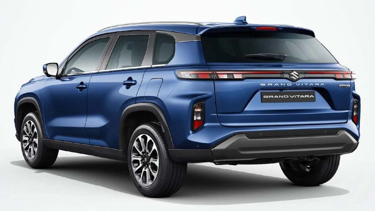 Maruti Suzuki XL7 ने Innova को दी कड़ी टक्कर, 19 kmpl माइलेज पर ₹20,000 EMI से घर लाएं 7-सीटर SUV-MPV