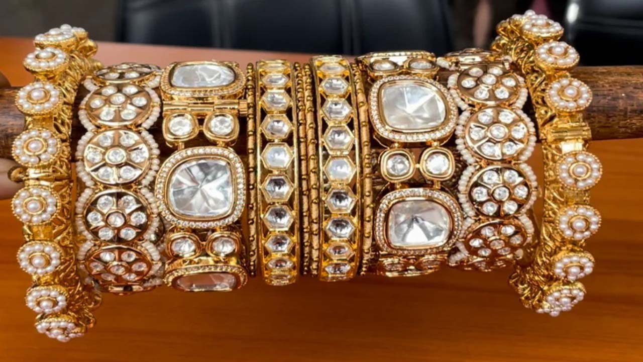 Kundan Bangle Designs: ये कुंदन बैंगल ट्रेडिशनल स्टाइल्स जो हर आउटफिट पर सूट करेंगे