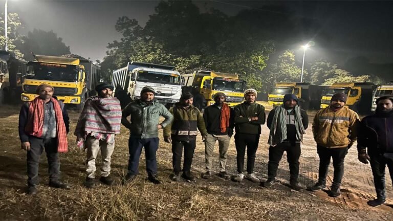 Singrauli: झींगुरदा माइंस में परिवहन विभाग की रोड सेफ्टी इनफोर्समेंट चेक पॉइंट सिंगरौली की ऐतिहासिक कार्रवाई