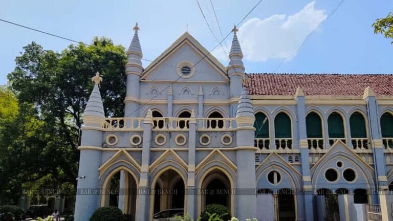 सरकारी डॉक्टरों को पीजी के बाद ग्रामीण सेवा के लिए बॉन्ड भरने की जरूरत नहीं - HC