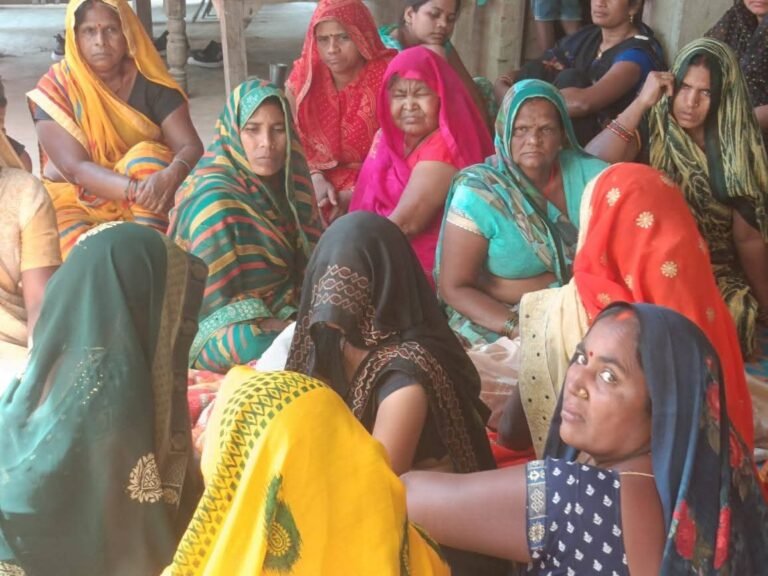 तेज रफ्तार बाइक बिजली के खंभे से टकराई, बाइक चला रहे युवक की मौके पर दर्दनाक मौत