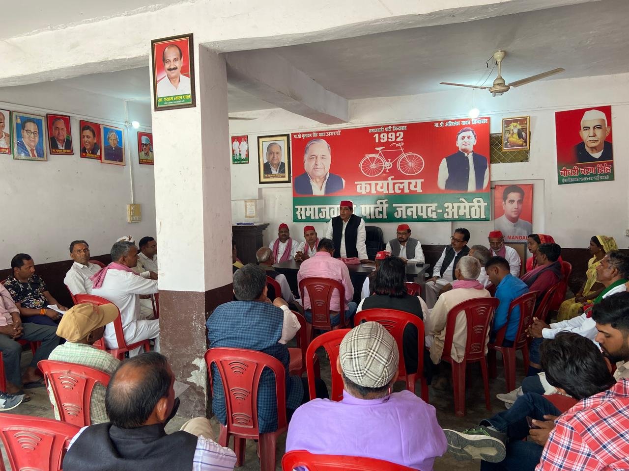 पंचायत चुनाव की तैयारी में जुटी सपा, कार्यकर्ताओं को दिए संगठन मजबूत करने के निर्देश